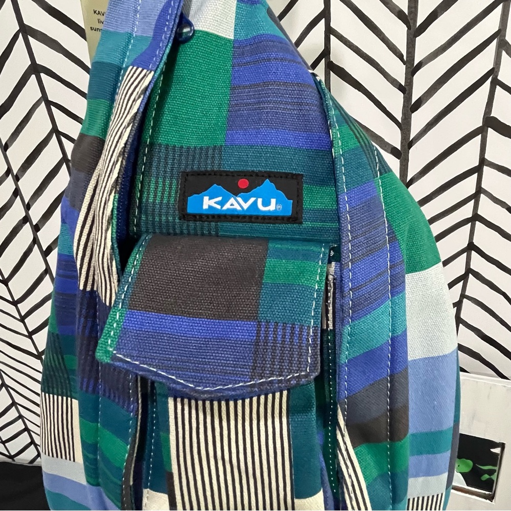 NWT Kavu Original Betty’s Quilt Rope Bag Sling Pak